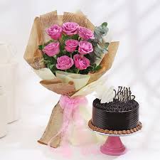 Dreamy Pink Roses Bouquet & Black Forest Cake