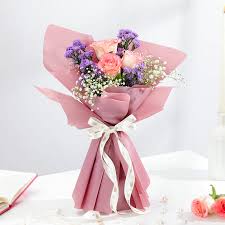 Delicate Love 3 Pink Roses with Blue Daisy