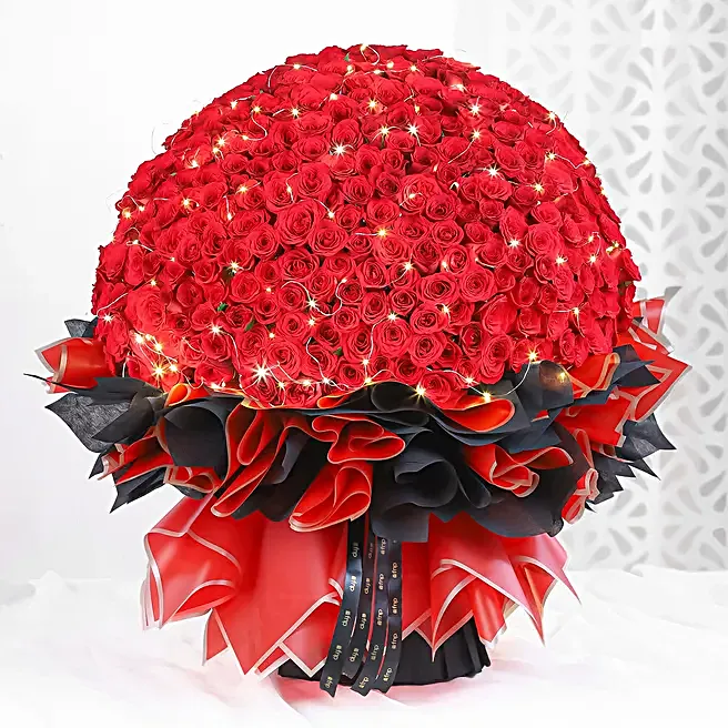 Heartfelt 365 Red Rose Arrangement