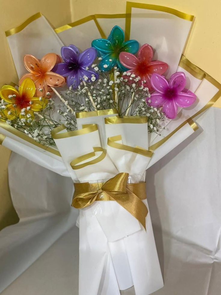 Hair Clutcher Bouquet